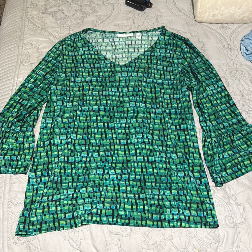 Susan Graver Green Graphic Blouse Relaxed Fit